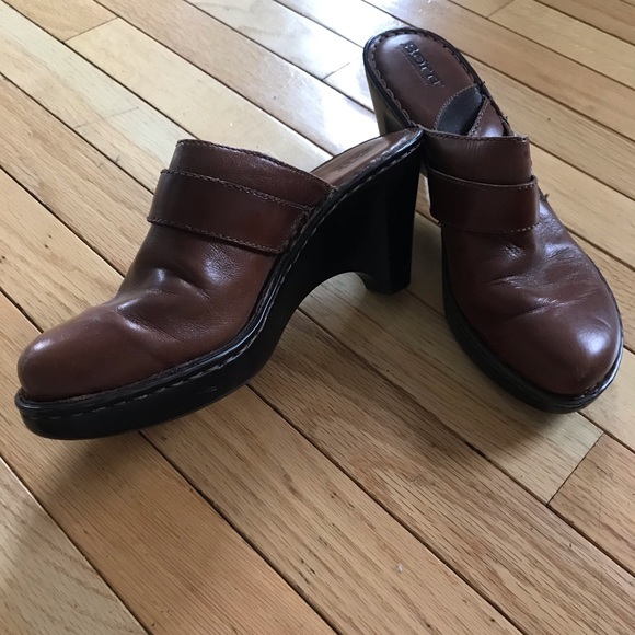 SOLD Born Leather Clogs - Picture 2 of 4